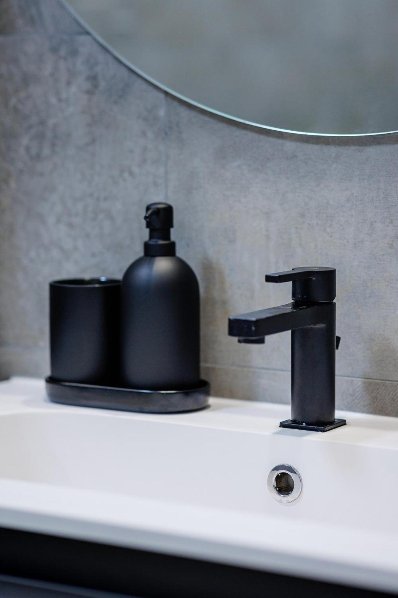 The Corner Luxe Apartment 부쿠레슈티 외부 사진