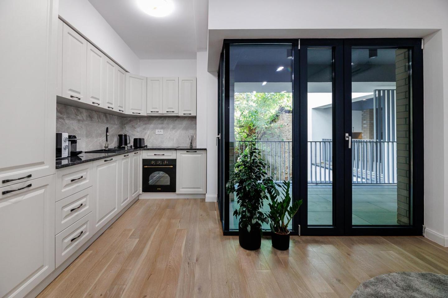 The Corner Luxe Apartment 부쿠레슈티 외부 사진